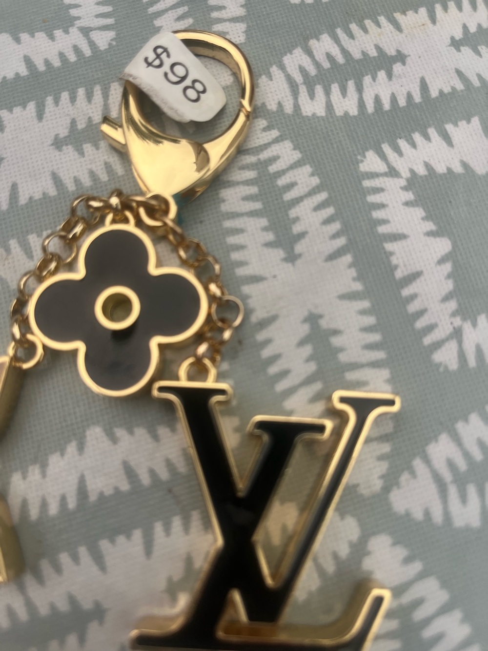 Louis Vuitton style Gold-tone LV & Flower Charm Keychain - Picture 3 of 4